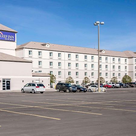 Sleep Inn & Suites Conference Center And Water Park Майнот Екстериор снимка