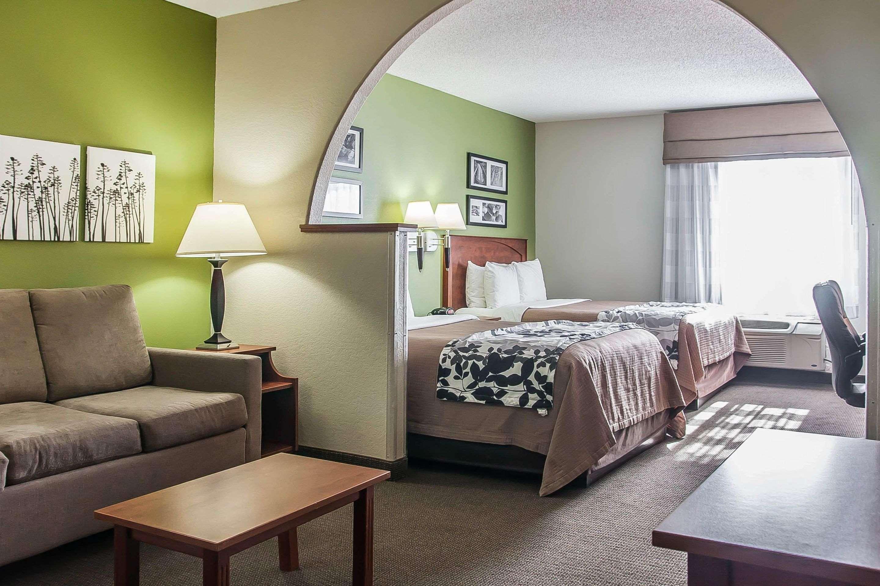 Sleep Inn & Suites Conference Center And Water Park Майнот Екстериор снимка