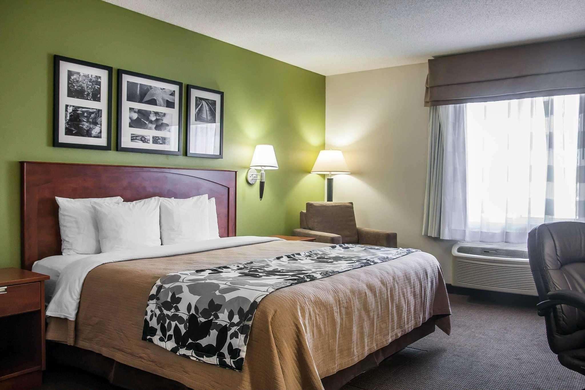 Sleep Inn & Suites Conference Center And Water Park Майнот Екстериор снимка