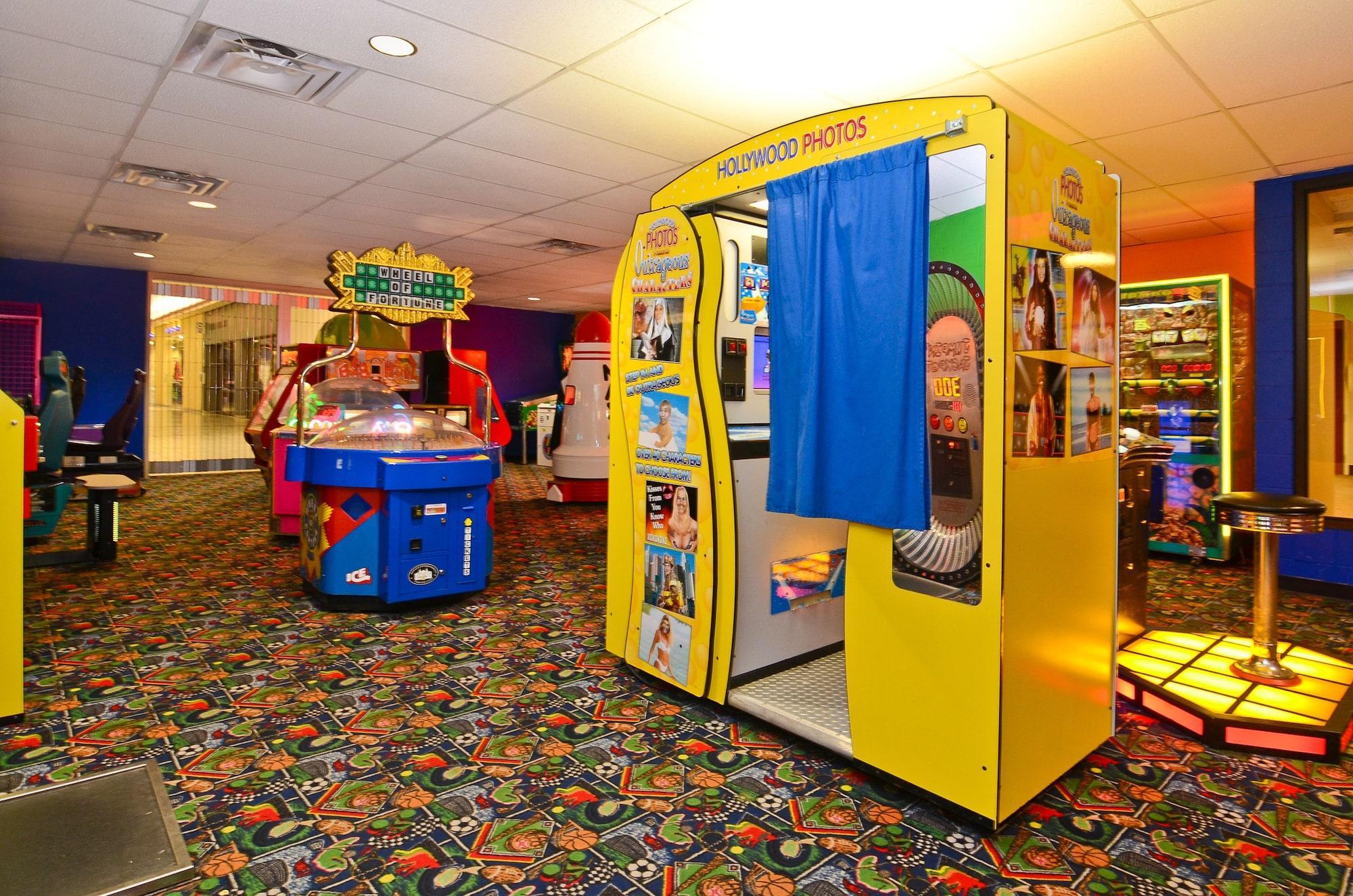 Sleep Inn & Suites Conference Center And Water Park Майнот Екстериор снимка