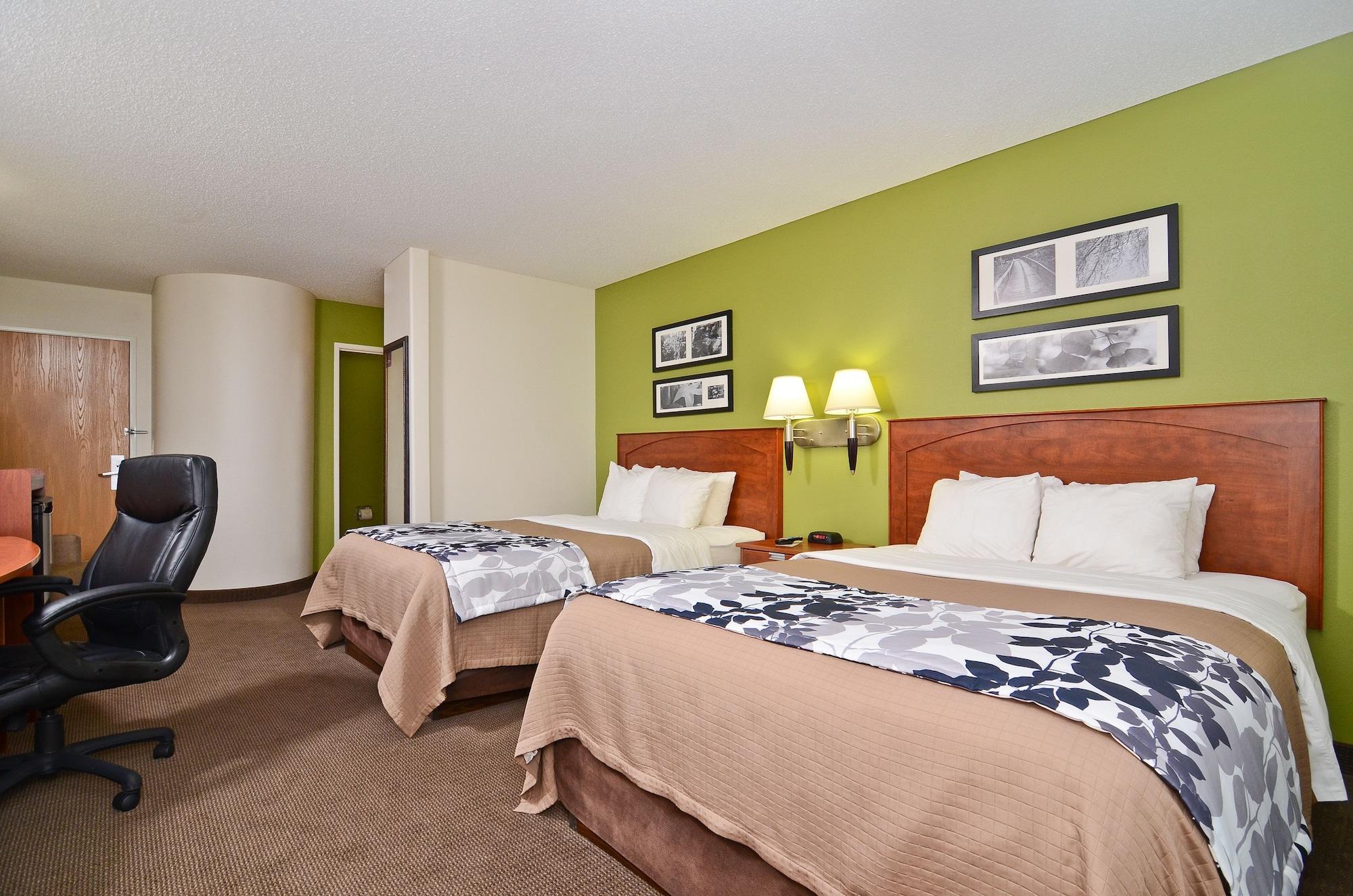Sleep Inn & Suites Conference Center And Water Park Майнот Екстериор снимка